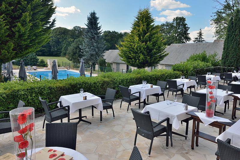Hotel Restaurant Les Coquelicots, The Originals Relais Saint-Pardoux-l'Ortigier Exteriör bild