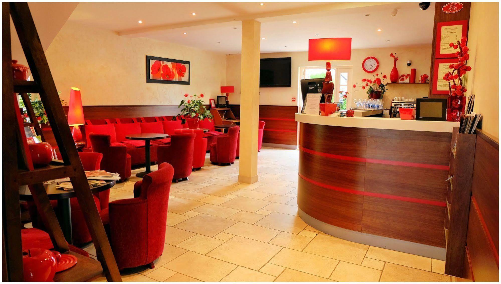 Hotel Restaurant Les Coquelicots, The Originals Relais Saint-Pardoux-l'Ortigier Exteriör bild